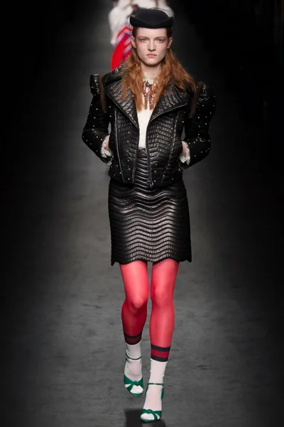 Look 13